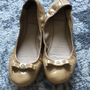 Excellent condition Tory Burch flats!